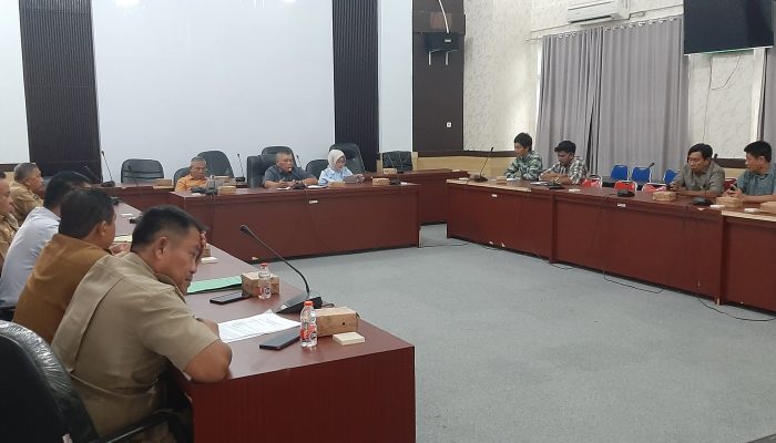 Tolak Pembangunan Tower PT Telkom, Warga Mengadu ke DPRD Banggai
