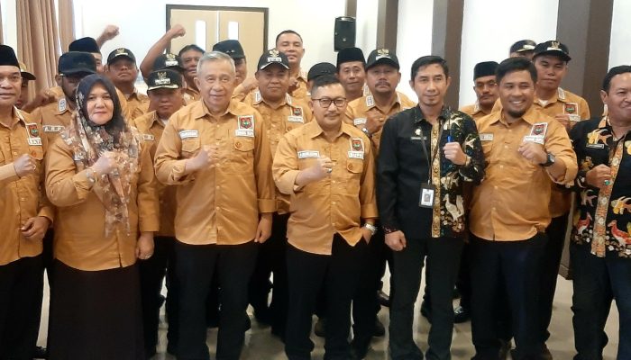 Maksimalkan Pengawalan Kebijakan dan Pelayanan Pemerintah, Bupati Banggai Kukuhkan Forum Camat