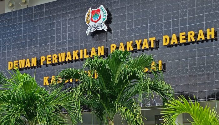 Ketua DPRD Banggai Minta Maaf Atas Insiden Pelarangan Wartawan Masuk Ruang Paripurna, PWI Tetap Tindak Lanjut