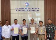 Dukung Ketahanan Energi BPN Banggai Serahkan 3 Sertipikat BMN Tanah Aset kepada PT Pertamina EP