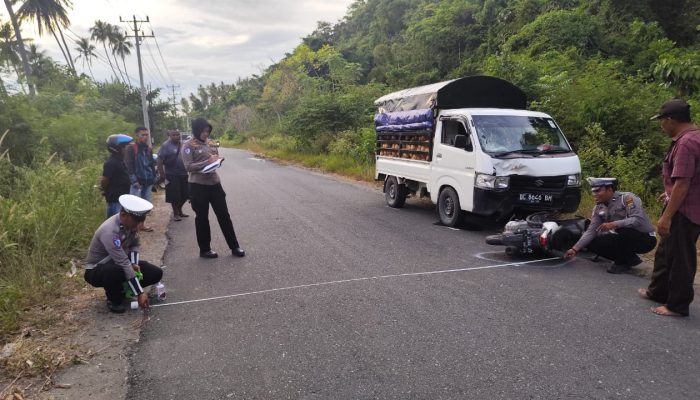 Bonceng Tiga, Pelajar Tabrak Mobil di Luwuk Timur, Polisi Olah TKP