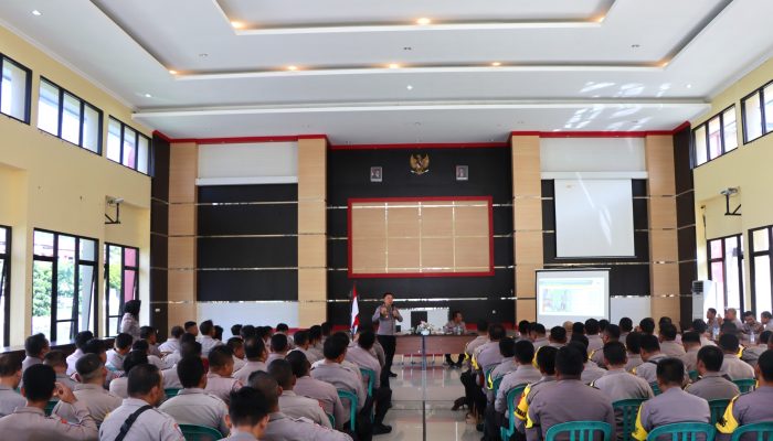 Bhabinkamtibmas Polres Banggai Terima Arahan Ditbinmas Polda Sulteng untuk Sukseskan Pilkada 2024