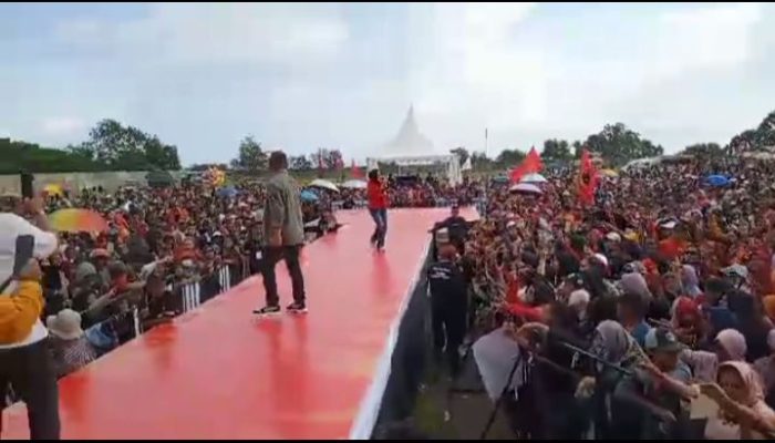 Kampanye Meriah Win-Hepy: Ribuan Pendukung Sambut Antusias di Gor Kilongan