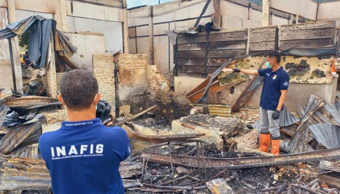 Diduga Korsleting Listrik Picu Kebakaran Hebat di Pasar Sentral Luwuk, 128 Bangunan Hangus