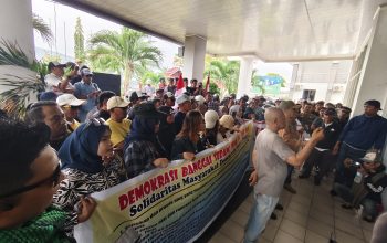 SOMASI Gelar Aksi Protes Dugaan Pelanggaran Kode Etik Dua Anggota DPRD Banggai