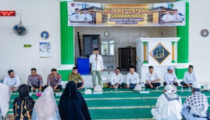 Bupati Amirudin, Terima Secara Resmi Rombongan Jamaah Haji Kabupaten Banggai Kloter BPN-12