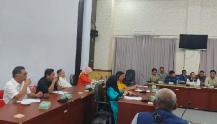 Rapat Dengar Pendapat Terkait Perusahaan Tambang, Ketua Komisi II DPRD Banggai Keluarkan 6 Rekomendasi