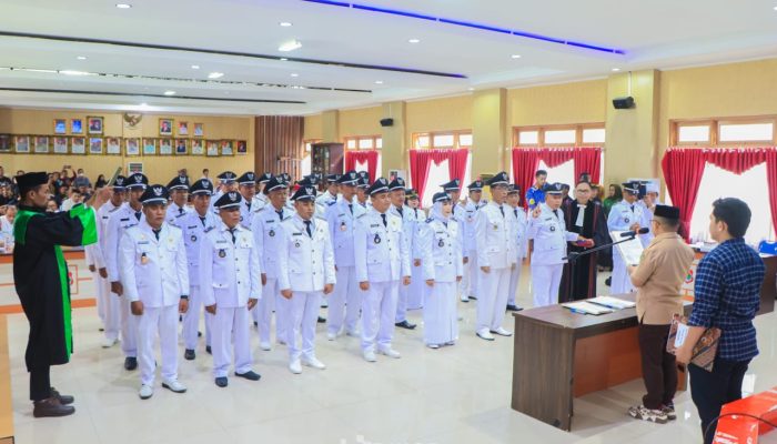 32 Kepala Desa Resmi di Perpanjang Masa Jabatan, Bupati Amirudin: Wajib Sinkronkan RPJM Desa Dengan RPJM Daerah