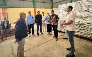 Menjaga Stabilitas Harga Beras, Komisi III Kunker ke Kantor Bulog Luwuk dan Penggilingan Padi di Batui