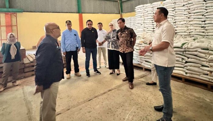 Menjaga Stabilitas Harga Beras, Komisi III Kunker ke Kantor Bulog Luwuk dan Penggilingan Padi di Batui