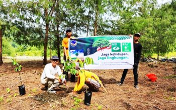 Angleg DPRD Touna Fraksi NasDem Gelar Aksi Peduli Lingkungan Di Bantaran Sungai Dataran Bulan