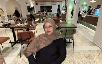 Demi Kuliah S2, Guru Honorer Asal Toili Sukses Raup Jutaan dari Jual Beli Emas